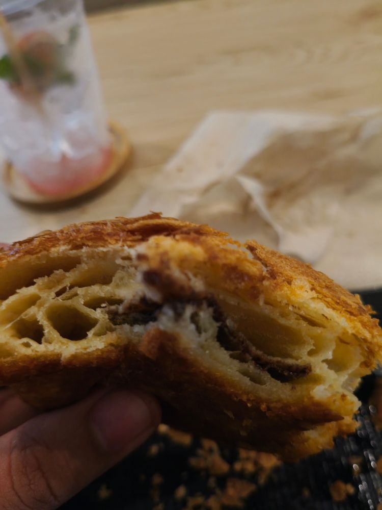 The layers of that pain au Chocolat 