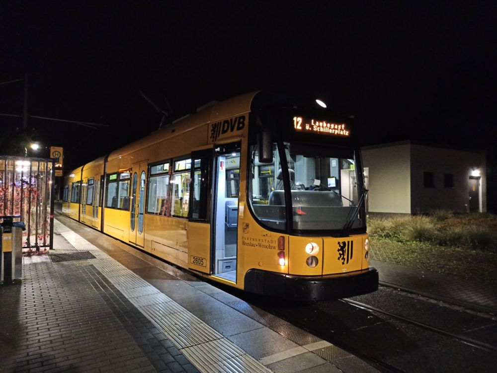 Line 12 DVB tram in Leutewitz loop