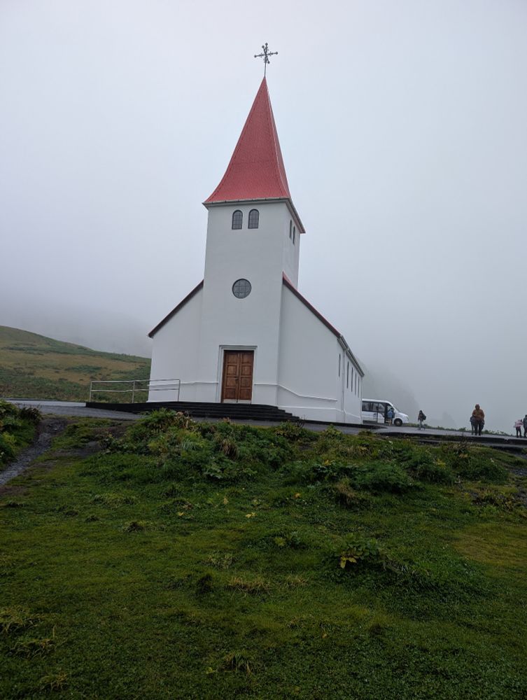 An amazing Icelandic church 