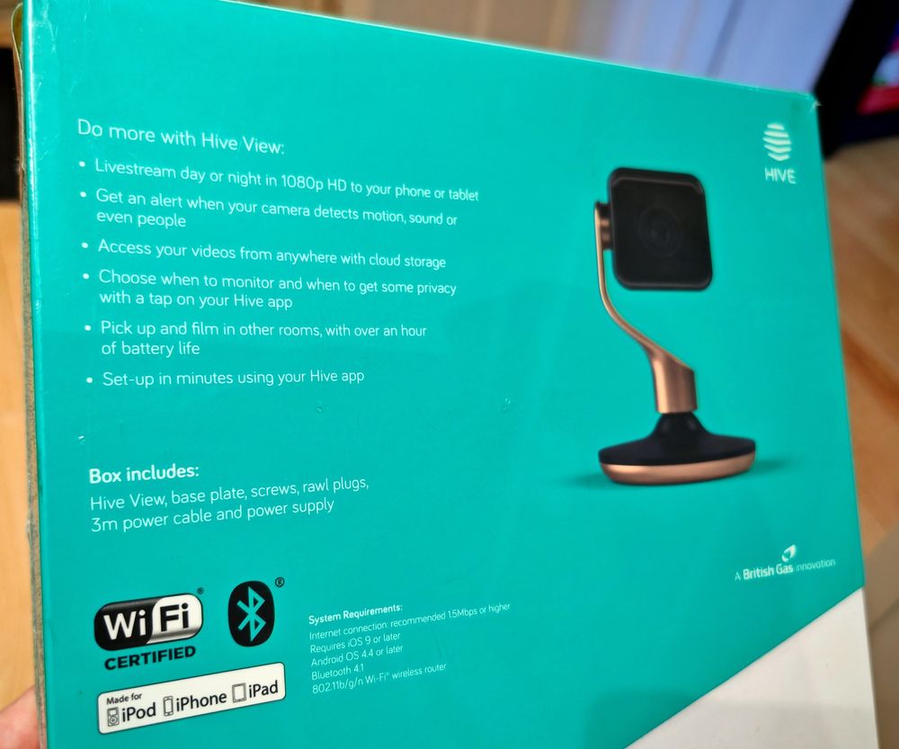 Hive View indoor camera, by British Gas. Rear of box detailing features of the product.