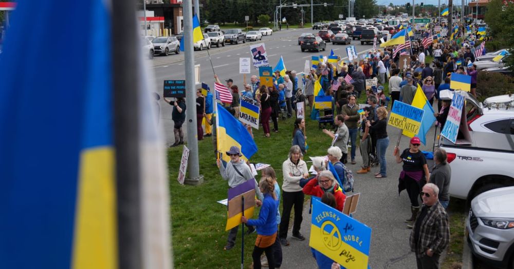 Several hundred people gathered for a pro-Ukraine rally in Anchorage, Alaska, where U.S. President Donald Trump and Russian leader Vladimir Putin are set to meet Friday. The high-stakes summit — th…
