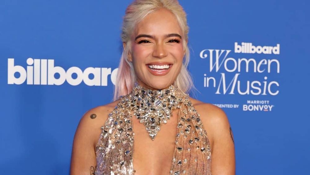 Karol G recibe el premio ‘Mujer del Año’ en Billboard Mujeres en la Música