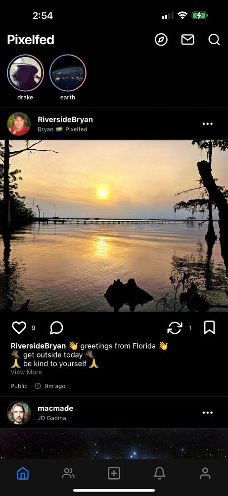 Pixelfed app with Stories carousel, a new feature with Instagram like ephemeral stories