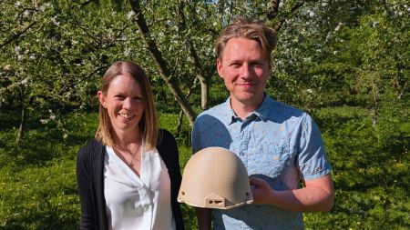 Dr Philip Donkersley and Jenny Roberts with the Beebox