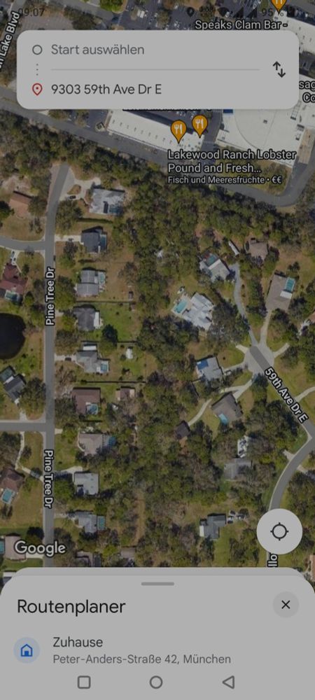 Satellit Aufnahme der 2 nähen Straßen