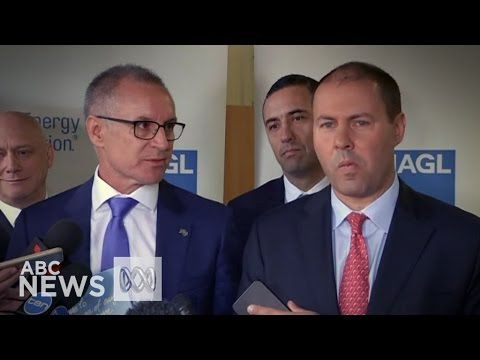 Watch SA Premier Jay Weatherill shirtfront Josh Frydenberg over energy policy | ABC News