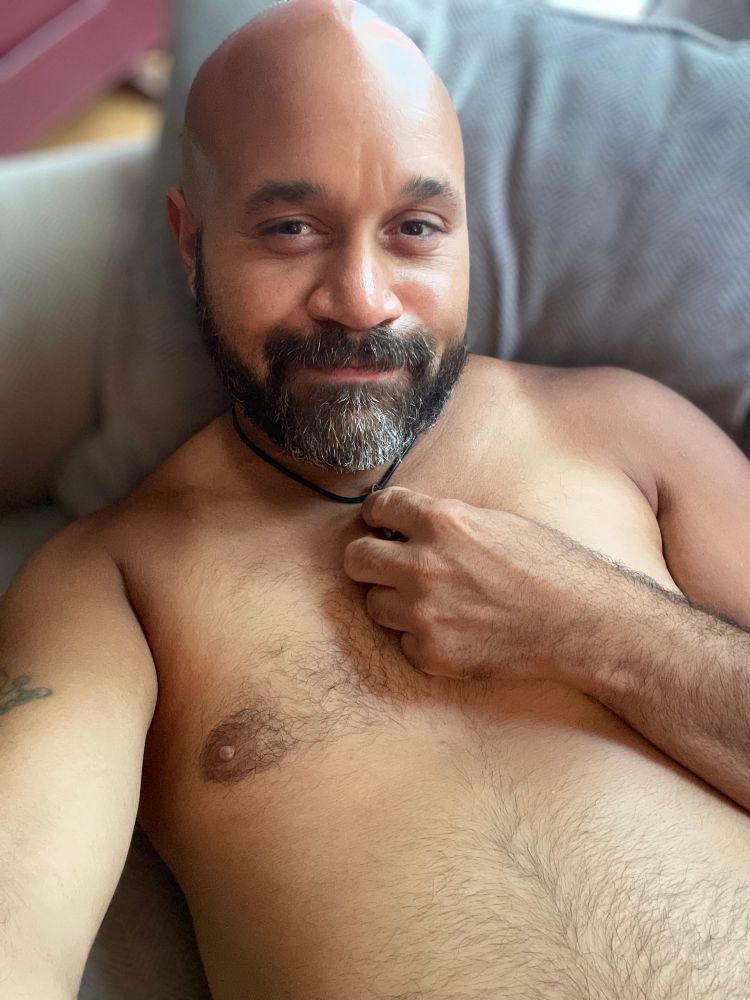 Ahh just laying on the couch thinking that it be nice to just cuddle & talk nothing sexual just a nice cuddle & talk 