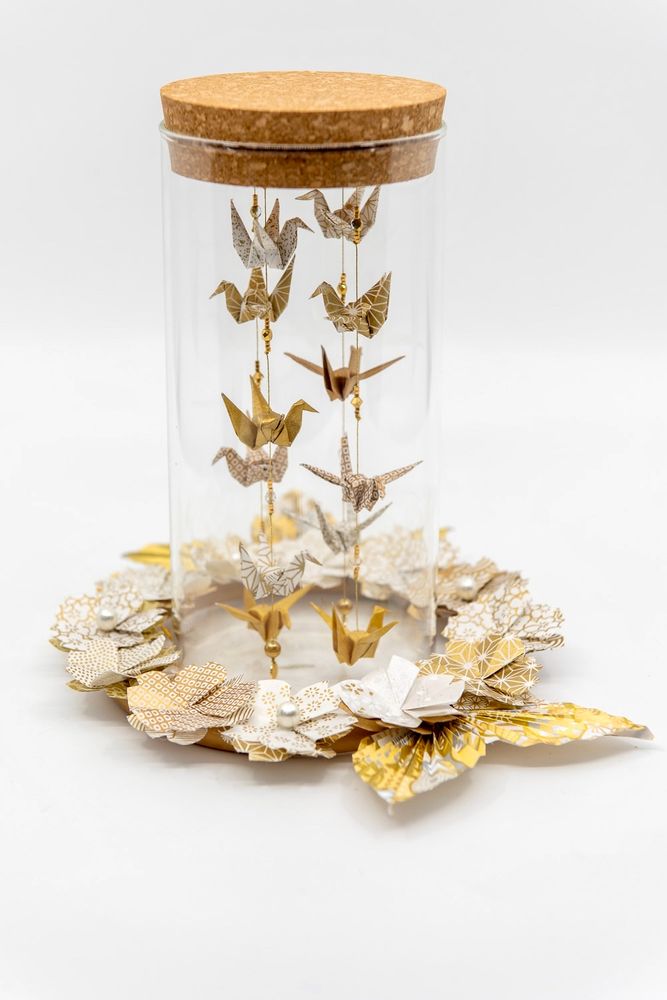Volière de poche dorée en origami 