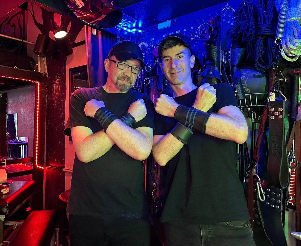Milking Coach and RobemXXX in the dungeon