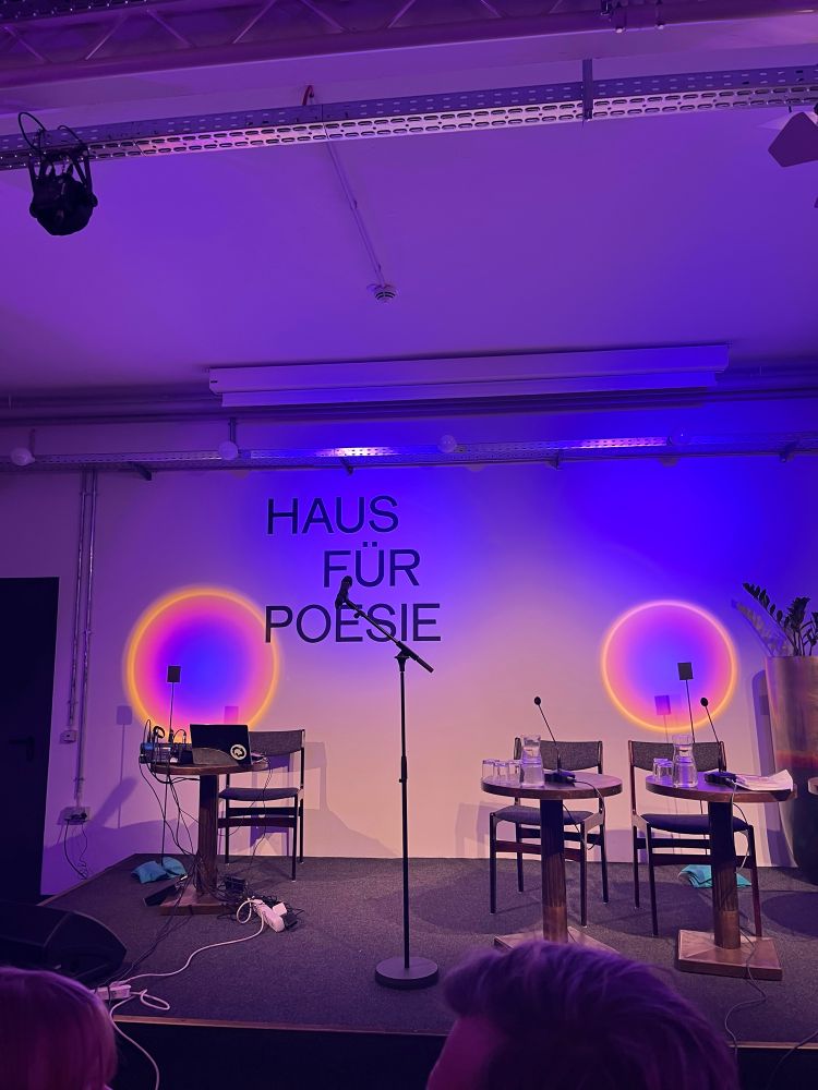Bühne im Haus der Poesie.