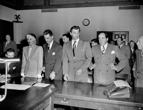 Robert Mitchum looking more disgusted than scared during his pot trial
