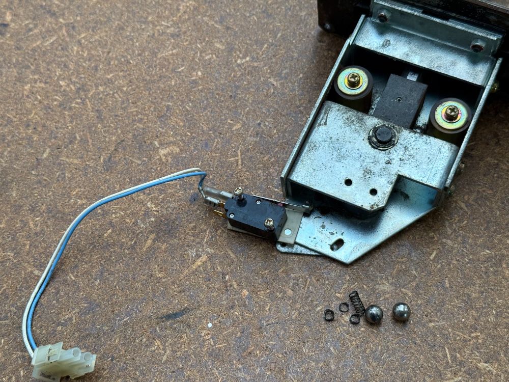 Original Sega OutRun gear stick mechanism 