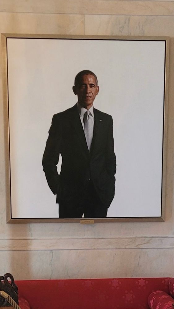 Welp here's a wallet sized photo of a kind effective president named Barack Obama 