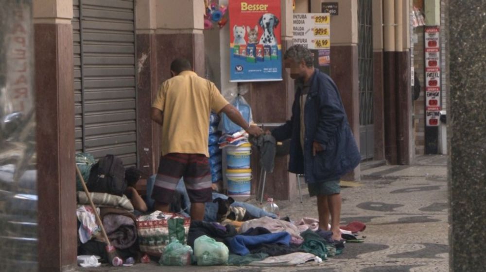 A vida como ela é nas calçadas