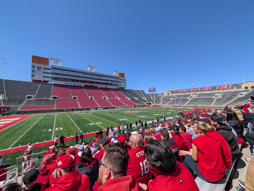Picture of the Utah football field during the Utah spring game