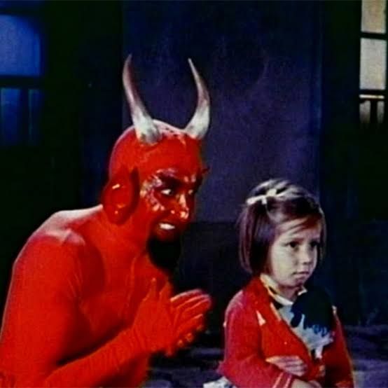 Meme do capeta aconselhando a menina