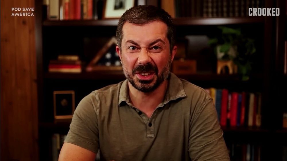 Mayor Pete looking even more like a rodent than usual 