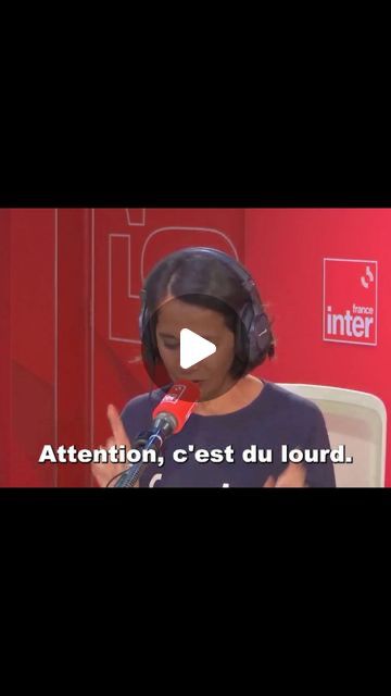 Sophia Aram on Instagram: "Qu'une influenceuse comme Maeva Ghennam fasse la promotion du voile, en dit plus long sur l'air du temps que sur sa vie spirituelle... De l'influence à la propagande islamis...