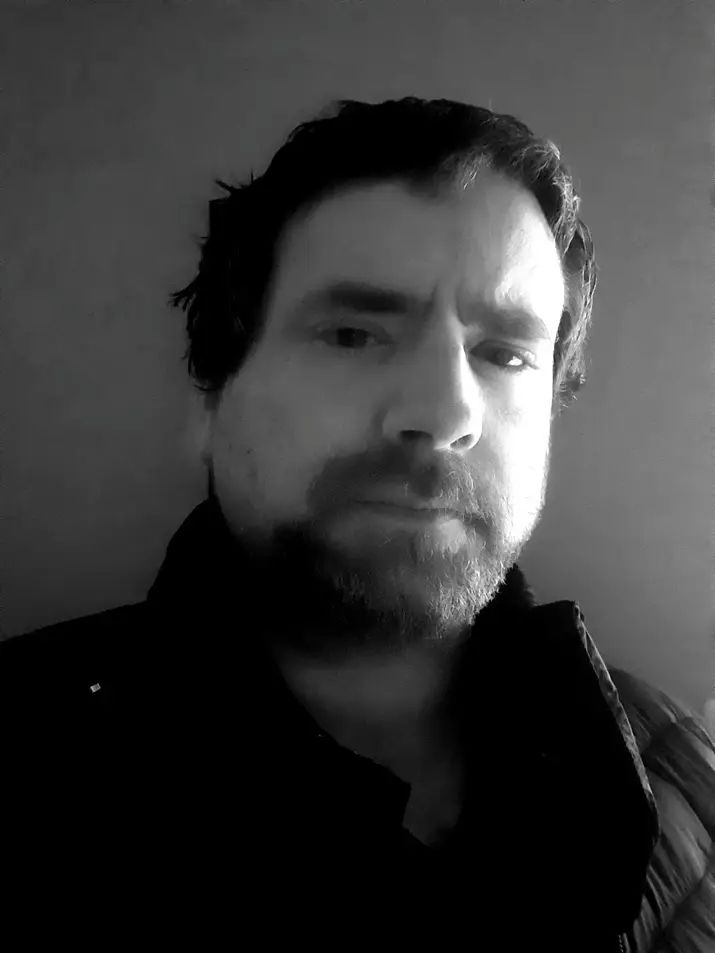 Me in B&W, tryin' to look good