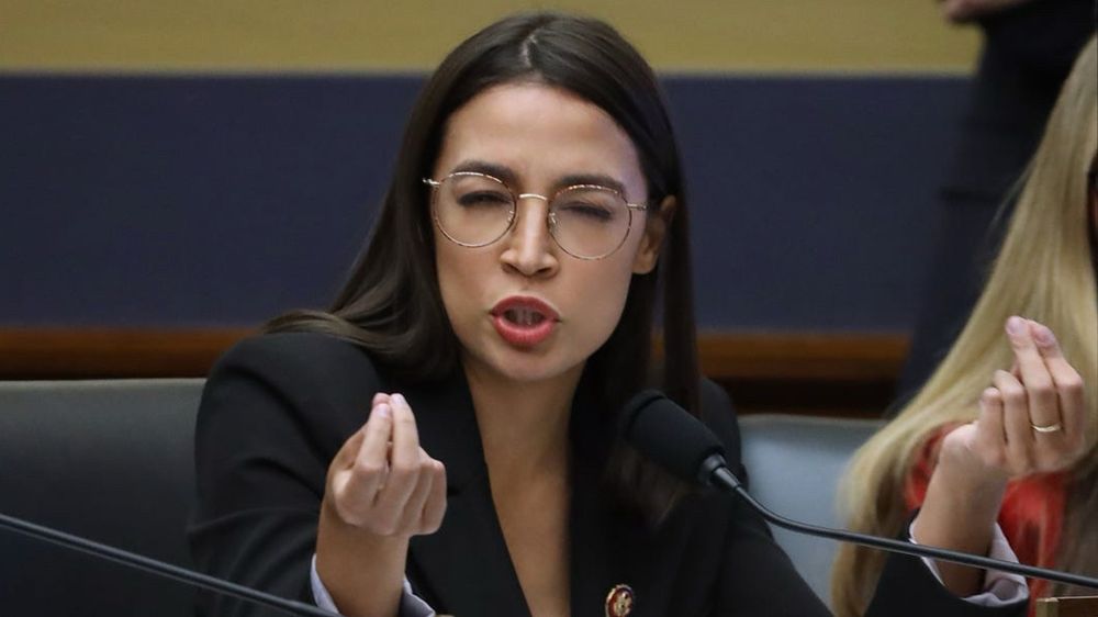 Alexandra Ocasio-Cortez doing 🤌🏽