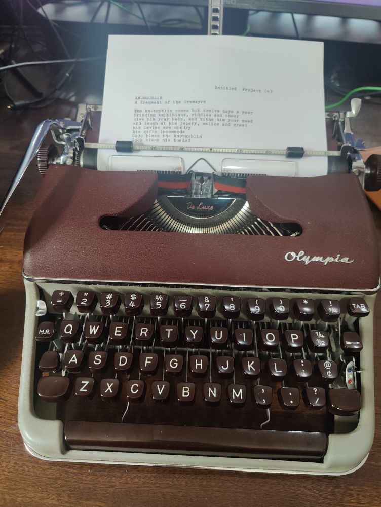 it's a vintage typewriter
