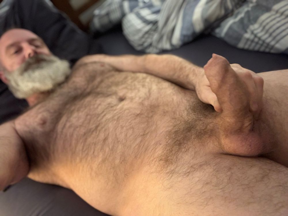 Growler in bed 