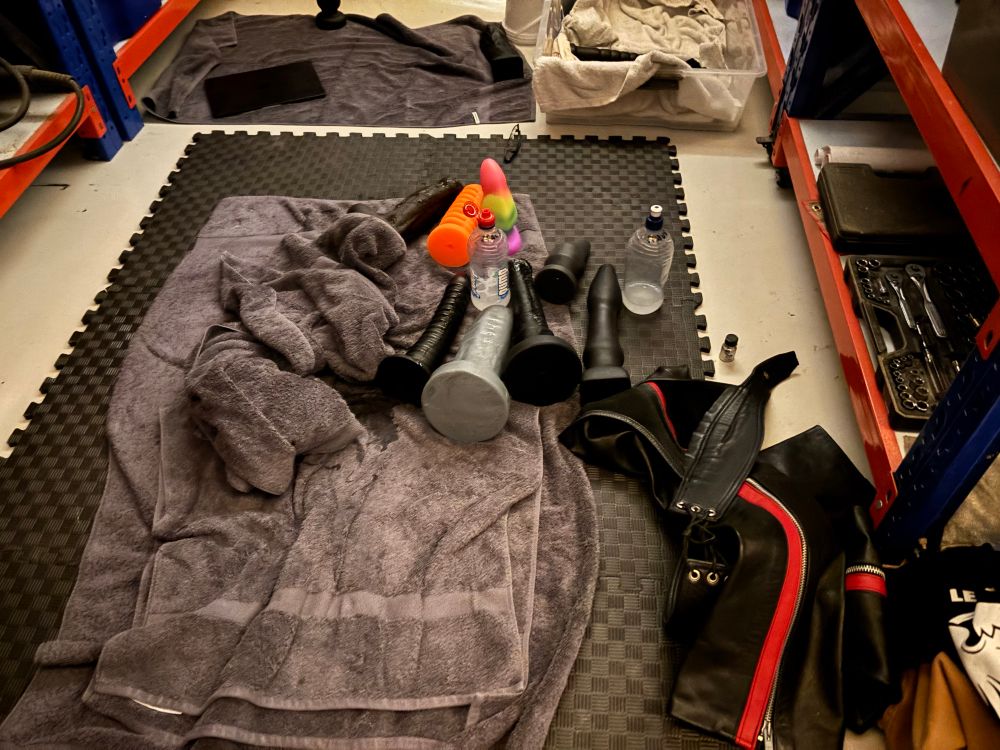 Wet toys. Too wet toys! Step away from the wet toys! 