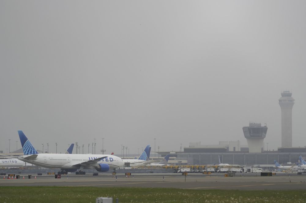 Air traffic controllers for Newark airport briefly lose radar access again