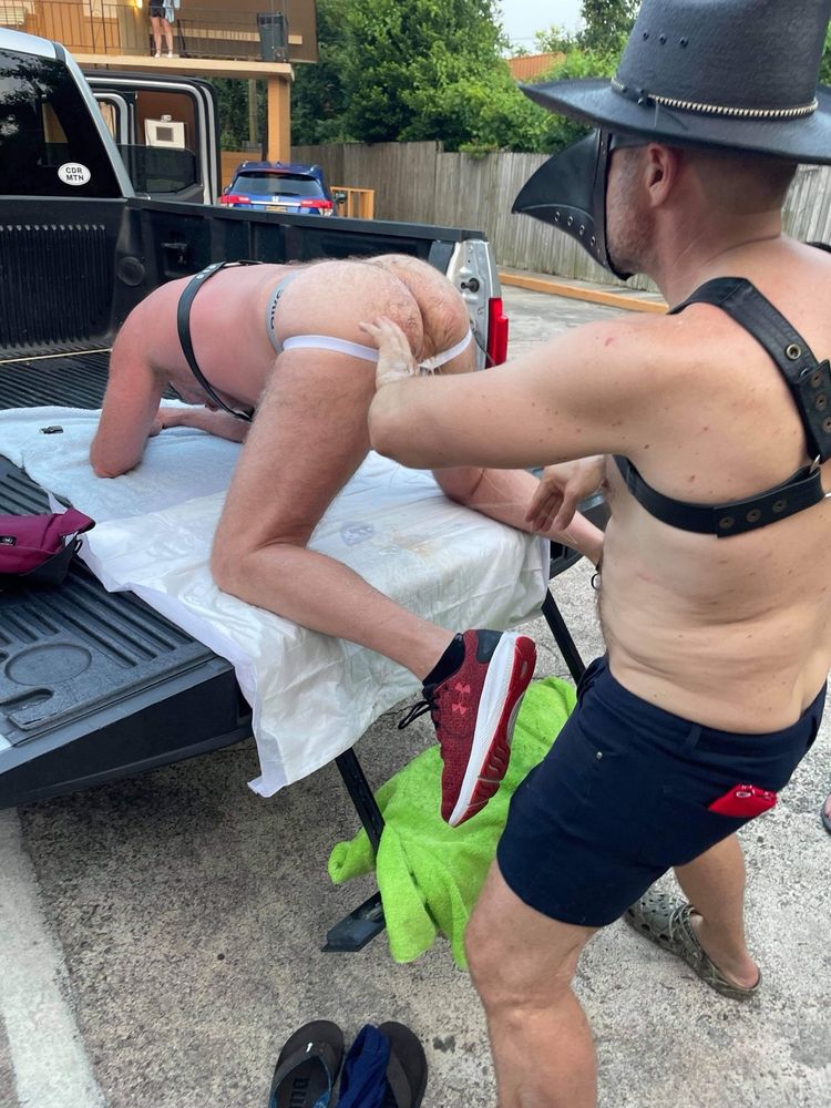 Gotta love getting my hole punched out at FistFest. Outdoor play is the best!  #FF