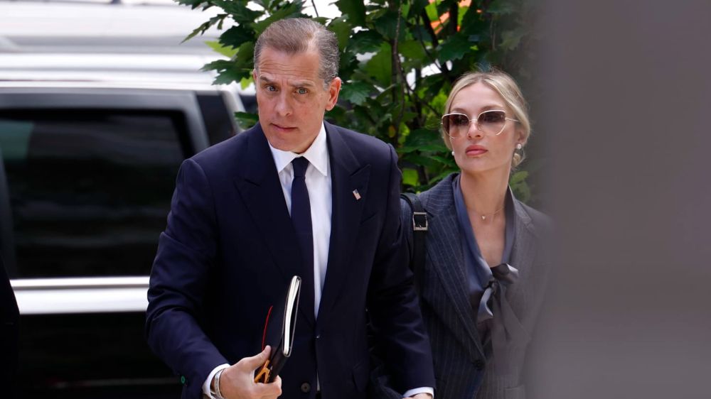 Hunter Biden’s Wife Goes Off at ‘Nazi Piece of Sh*t’ Outside Courtroom