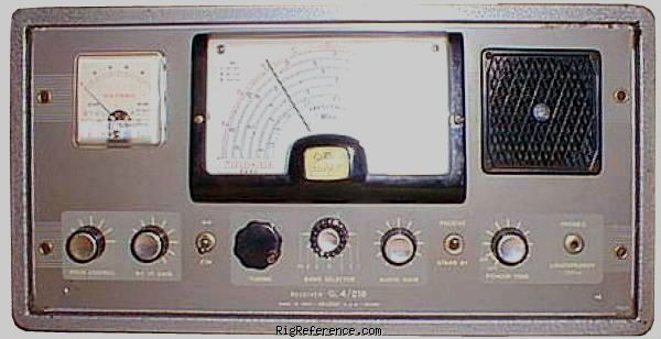 Vintage Geloso huge desktop radio receiver that covered the 10, 15, 20, 40, and 80 metre bands.
