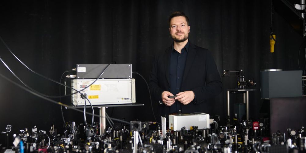 LMU researchers have developed a method that allows ultrafast control of the interactions between light and a material. This opens up new paths for faster optical computers, quantum communication, and...