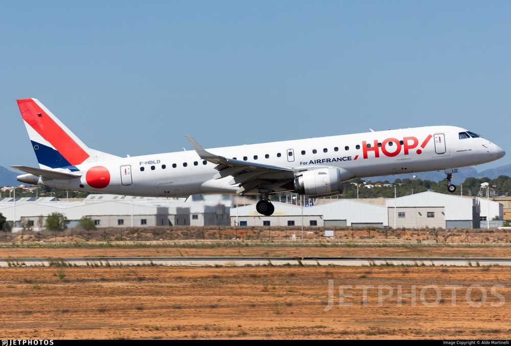 Picture of captured plane.