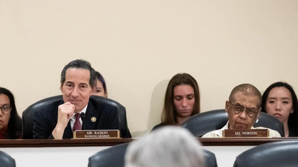 A group of House and Senate Democrats on Friday introduced a joint resolution that would put an end to President Trump's control of the city's police force