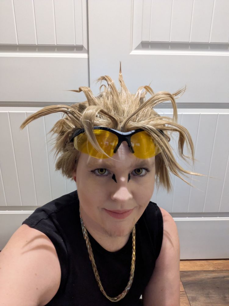 Cosplay of Hawks from My Hero Academia 