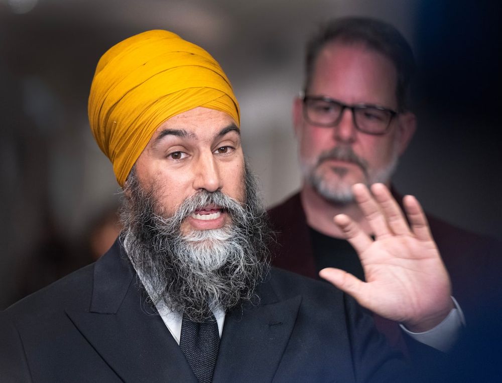 Singh signals NDP plan to oppose carbon tax, says it puts burden on ‘backs of working people’