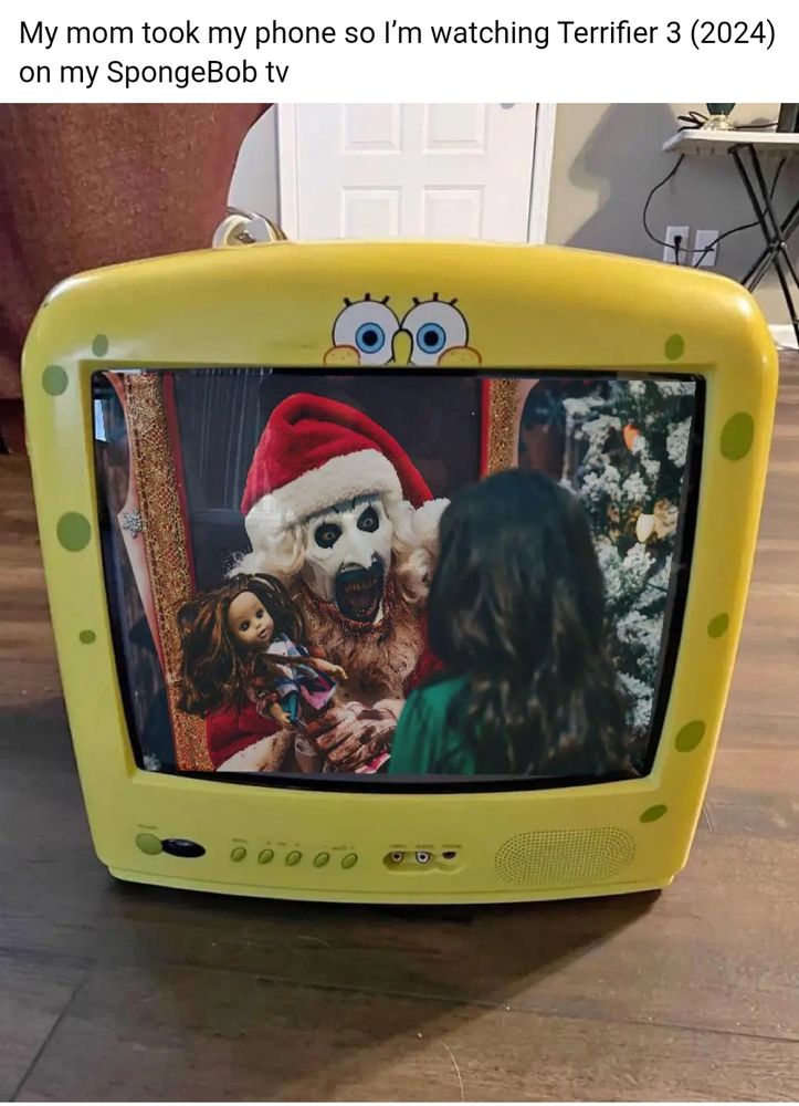 terrifier 3 being played on a SpongeBob tv