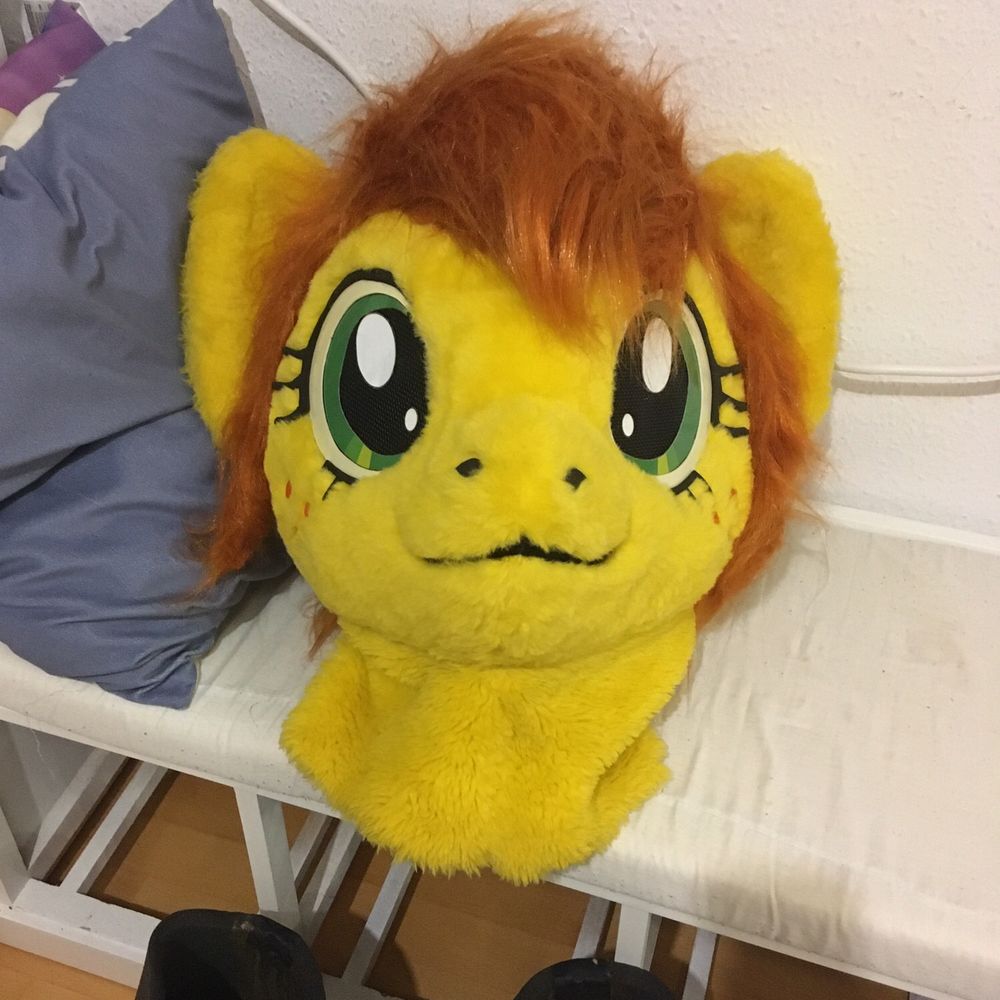 A fursuit head of Canni, the GalaCon mascot