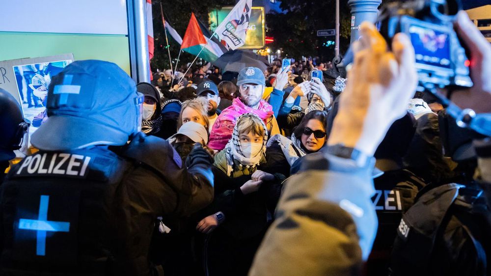 „Störer und Täter fernhalten“: Polizei Berlin will mehr Unterstützung von Justiz bei Palästina-Demos