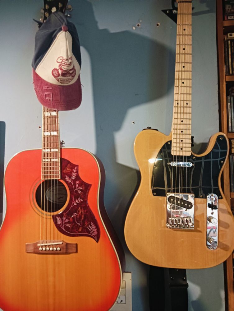 Epiphone hummingbird Jumbo and
Fender telecaster 