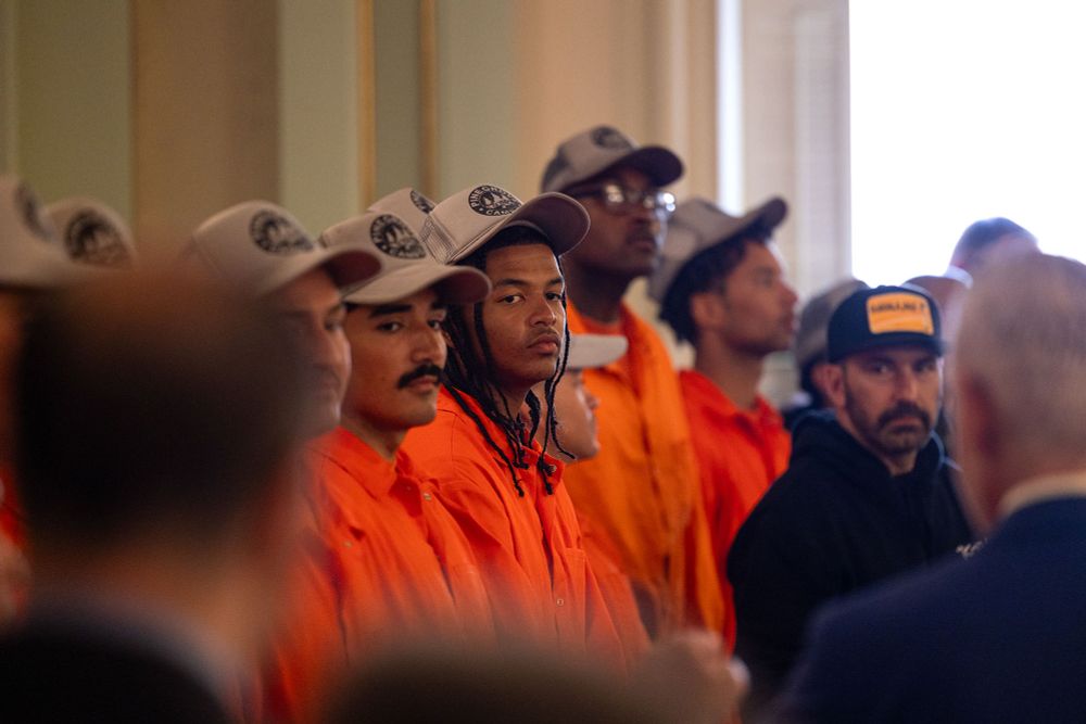 In a first, California moves toward paying incarcerated firefighters minimum wage