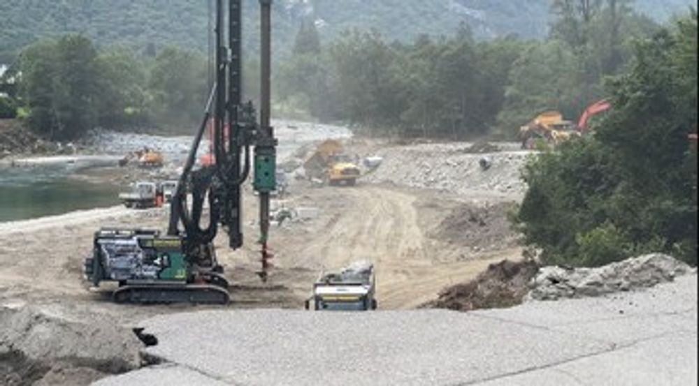 60 Meter lang, 4,8 Meter breit  und bis zu 40 Tonnen belastbar: Hier baut die  Armee eine neue  Brücke fürs Maggiatal