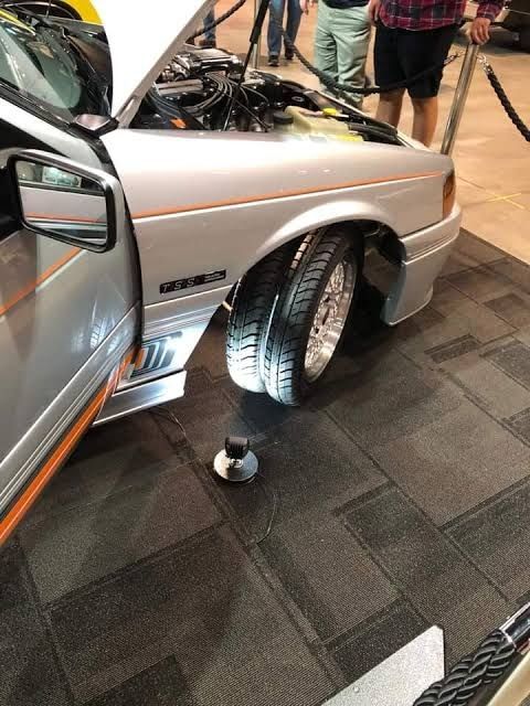 Ford falcon with twintyres wheels.