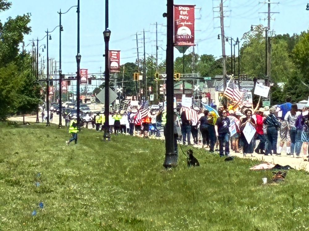 Huntley, IL protestors 5/31/25