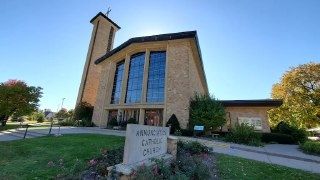 #BREAKING | Mass shooting at Annunciation Church, 509 W 54th St, Minneapolis, MN, USA

At least 20 people injured. Police report an active shooter, described as a man dressed in all black armed with a...