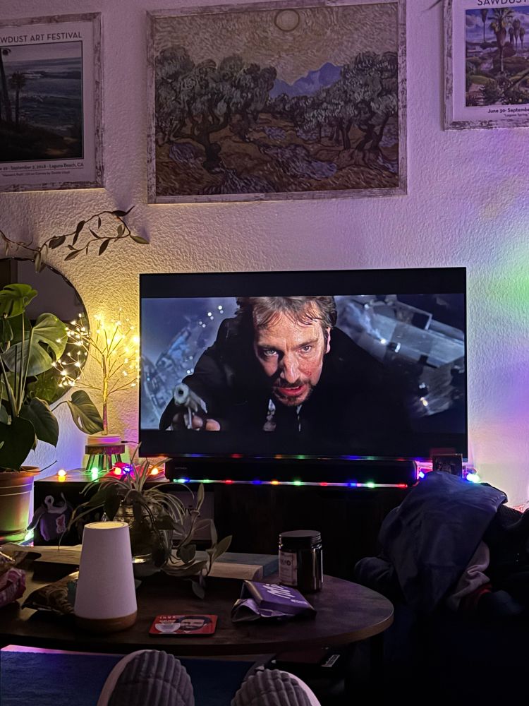 Hans Grüber about to fall from some building in LA