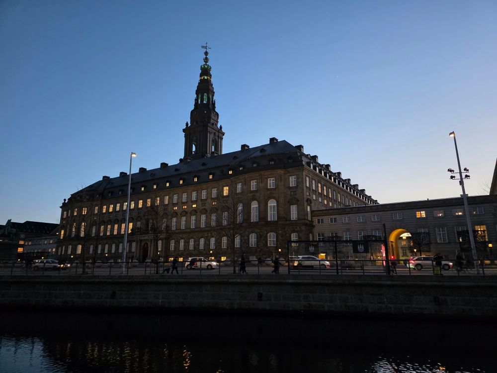 picture of christiansborg palace