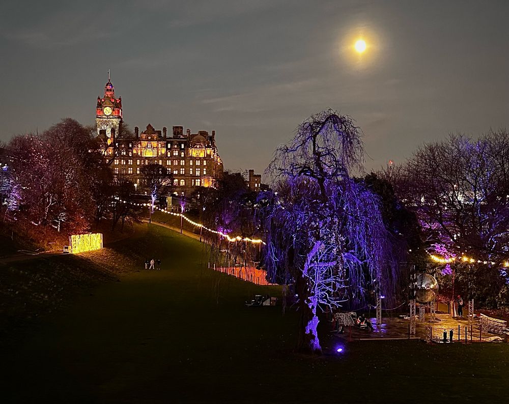 Balmoral Hotel at dusk