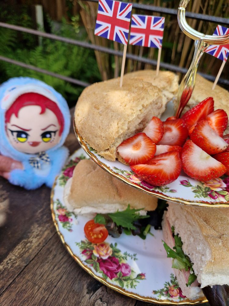 Kuko with afternoon tea