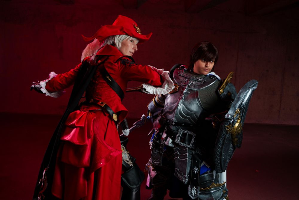 Dshubba and illiane cosplaying as a red mage (SB AF gear) and a paladin (EW AF gear). 